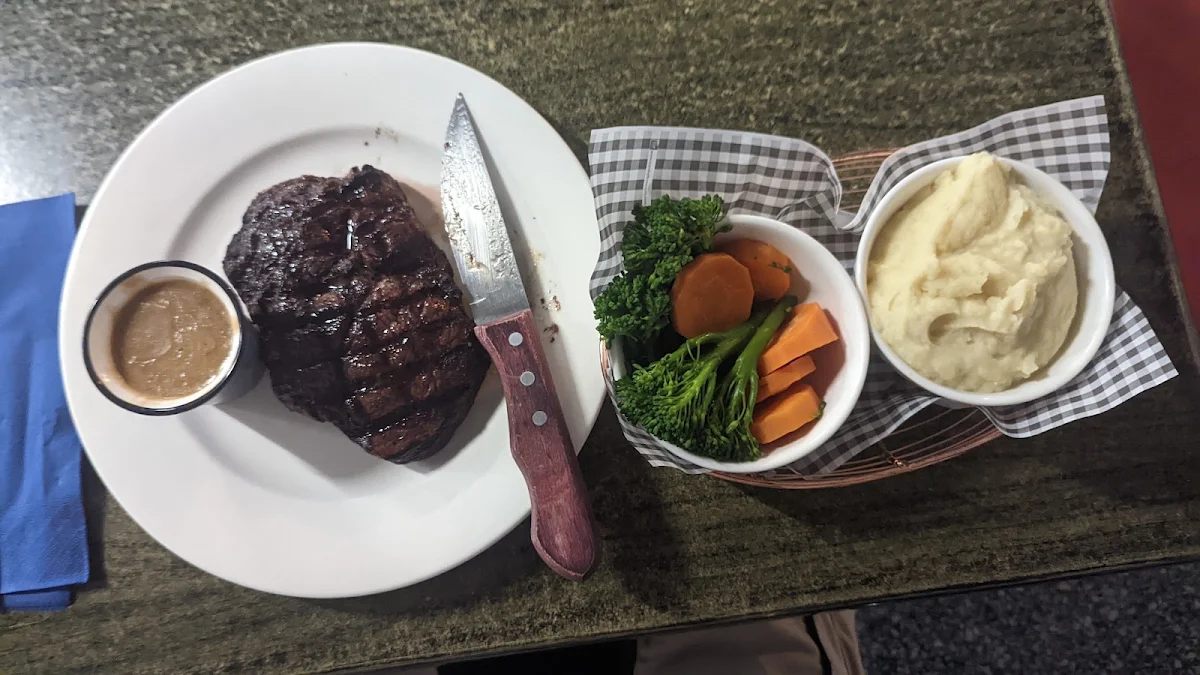 Food & drink, Lees Hotel - the Pub with No Beer