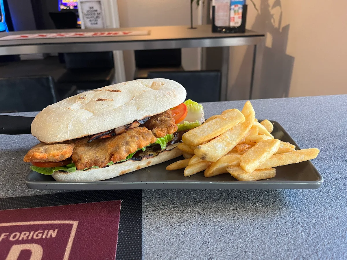 Food & drink, Lees Hotel - the Pub with No Beer