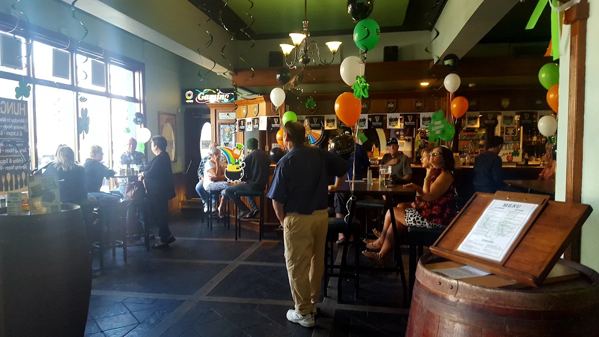 Vibe, Molly Malones Irish Pub