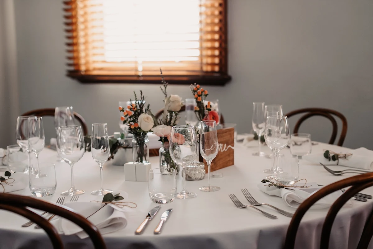 Vibe, Customs House Hotel