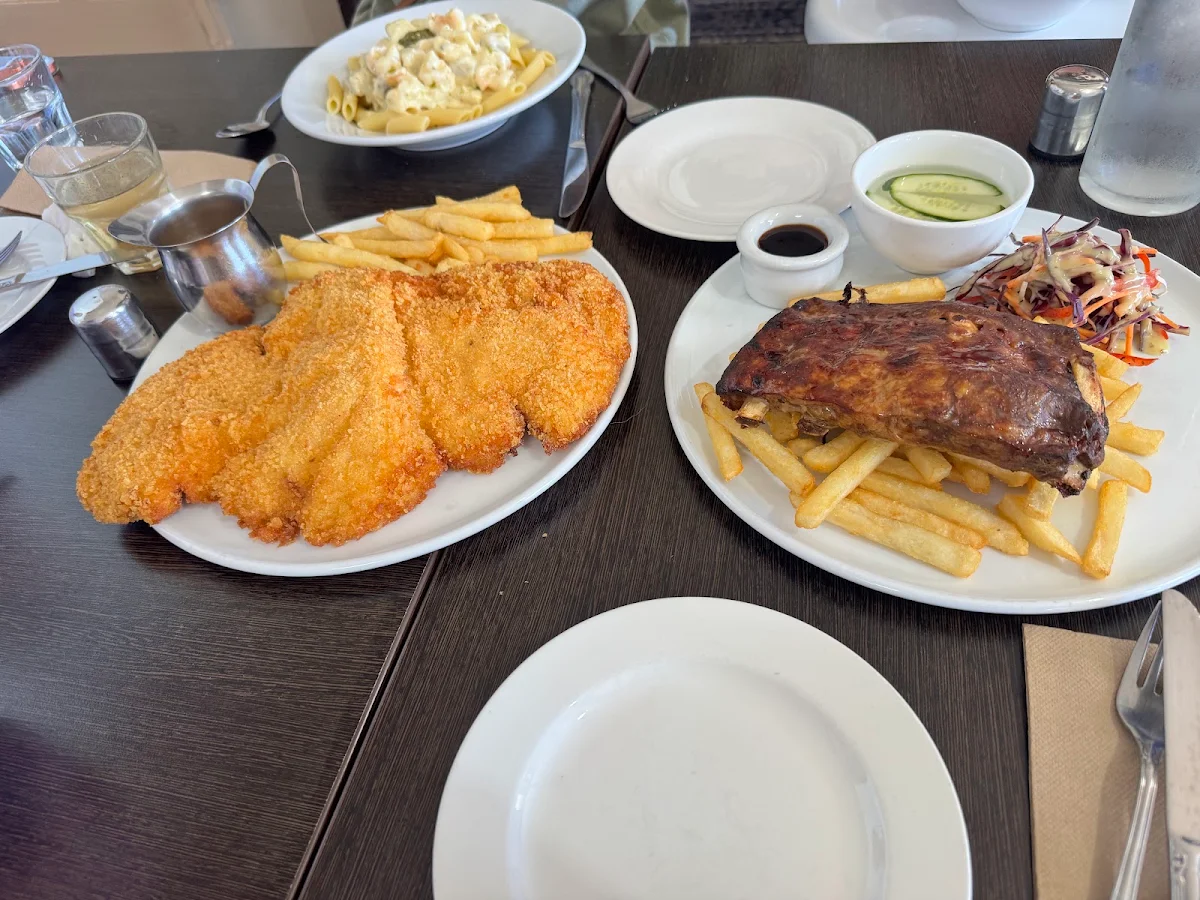 Food & drink, Milang Pier Hotel