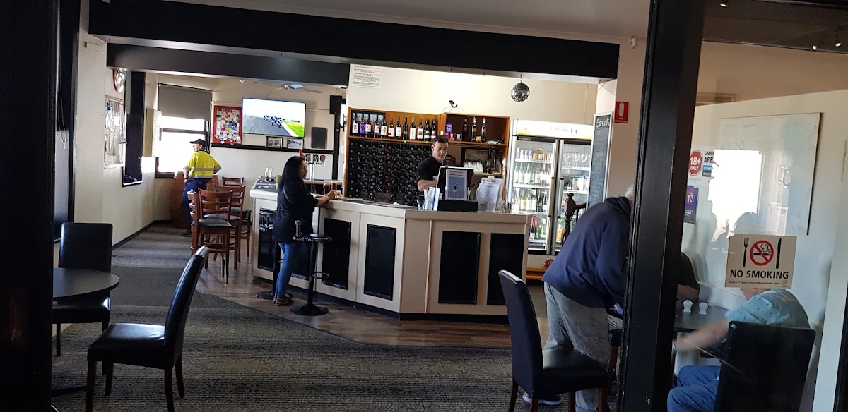 Vibe, Milang Pier Hotel