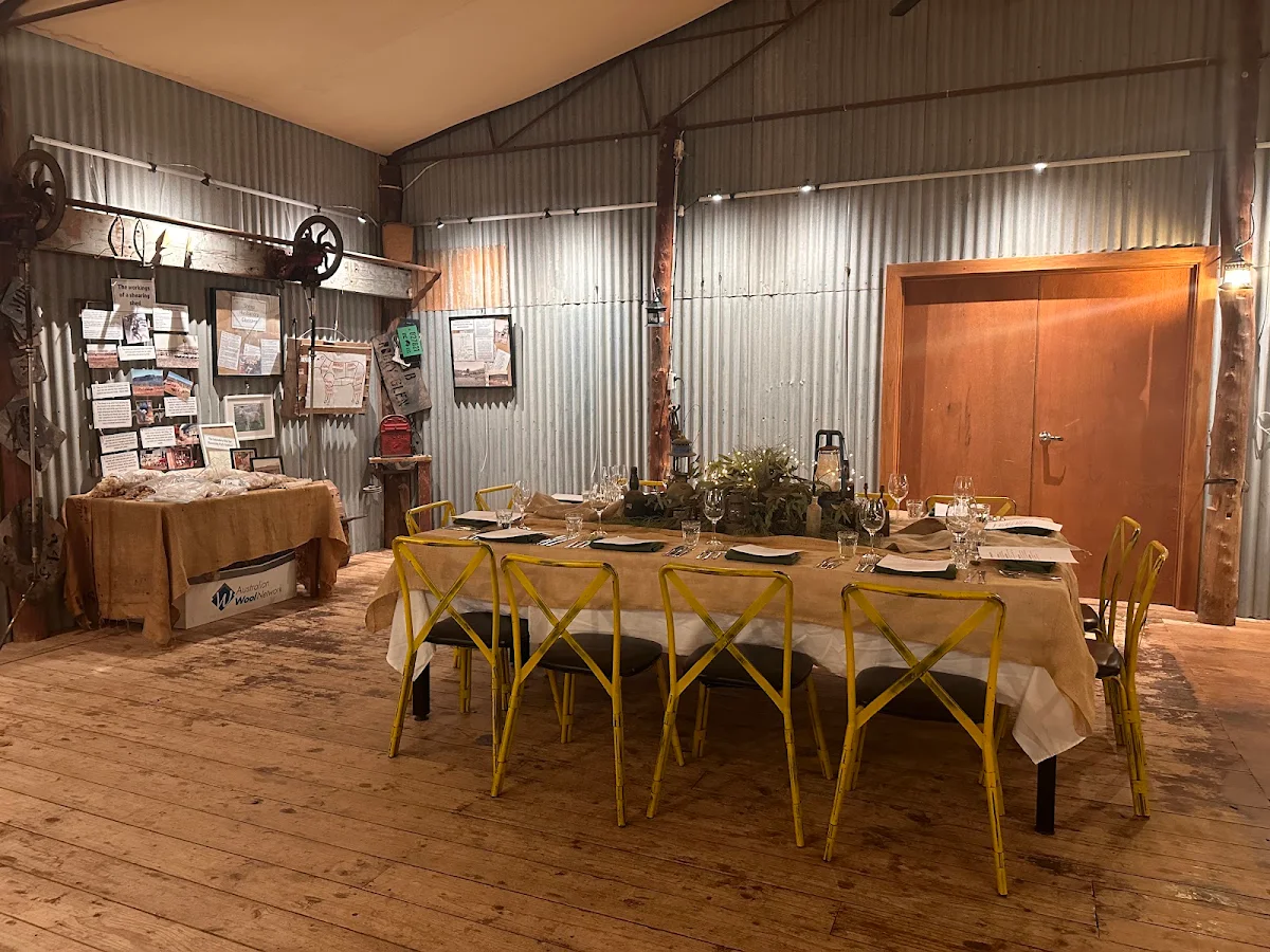 Vibe, Woolshed Restaurant