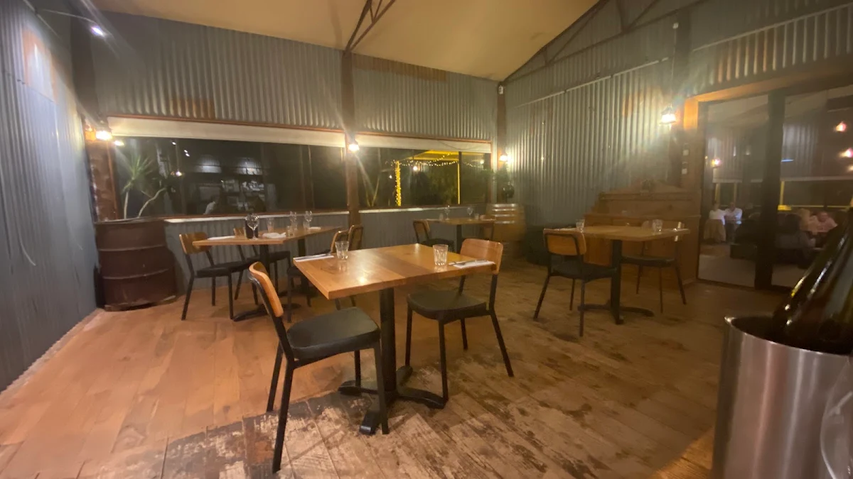Vibe, Woolshed Restaurant