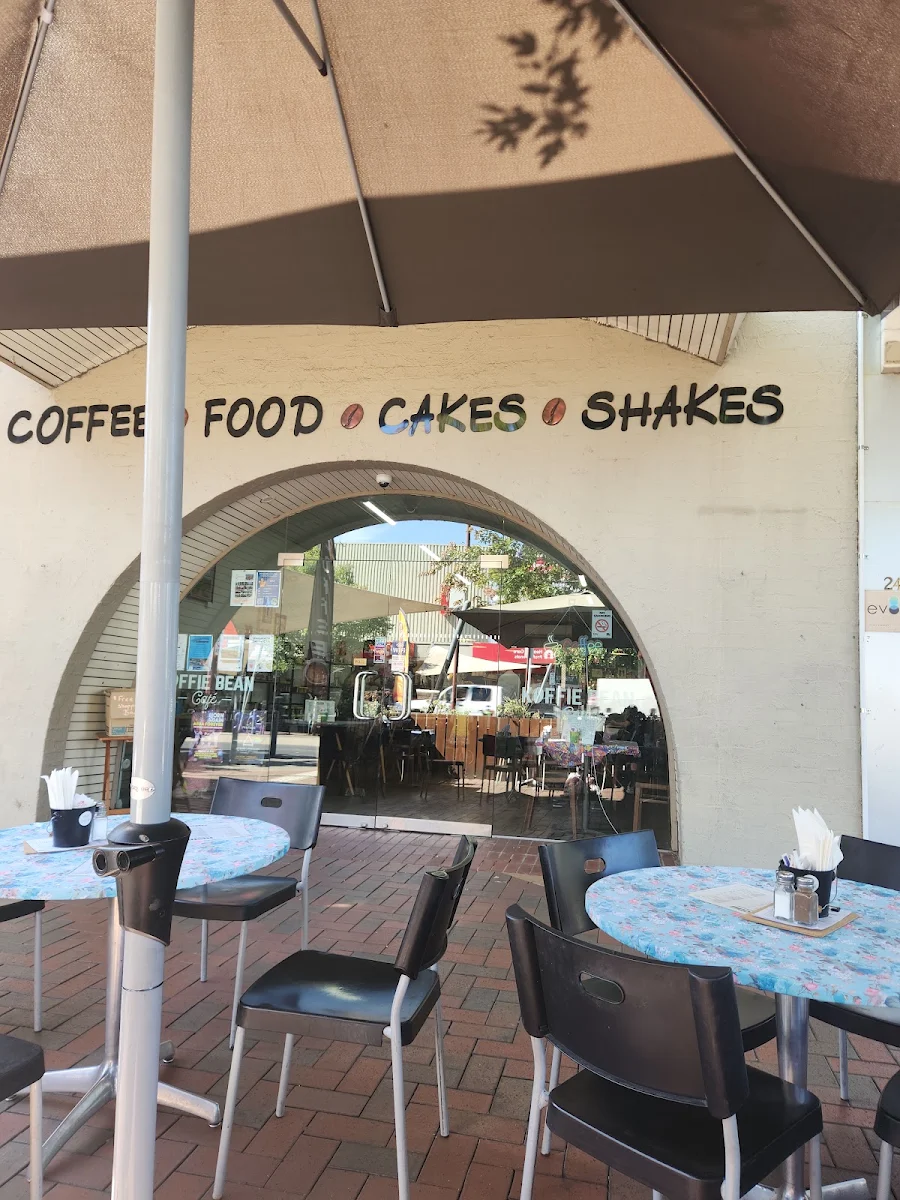 Vibe, Koffie Bean Café