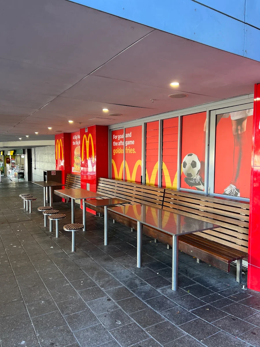 Vibe, McDonald's Olympic Boulevard
