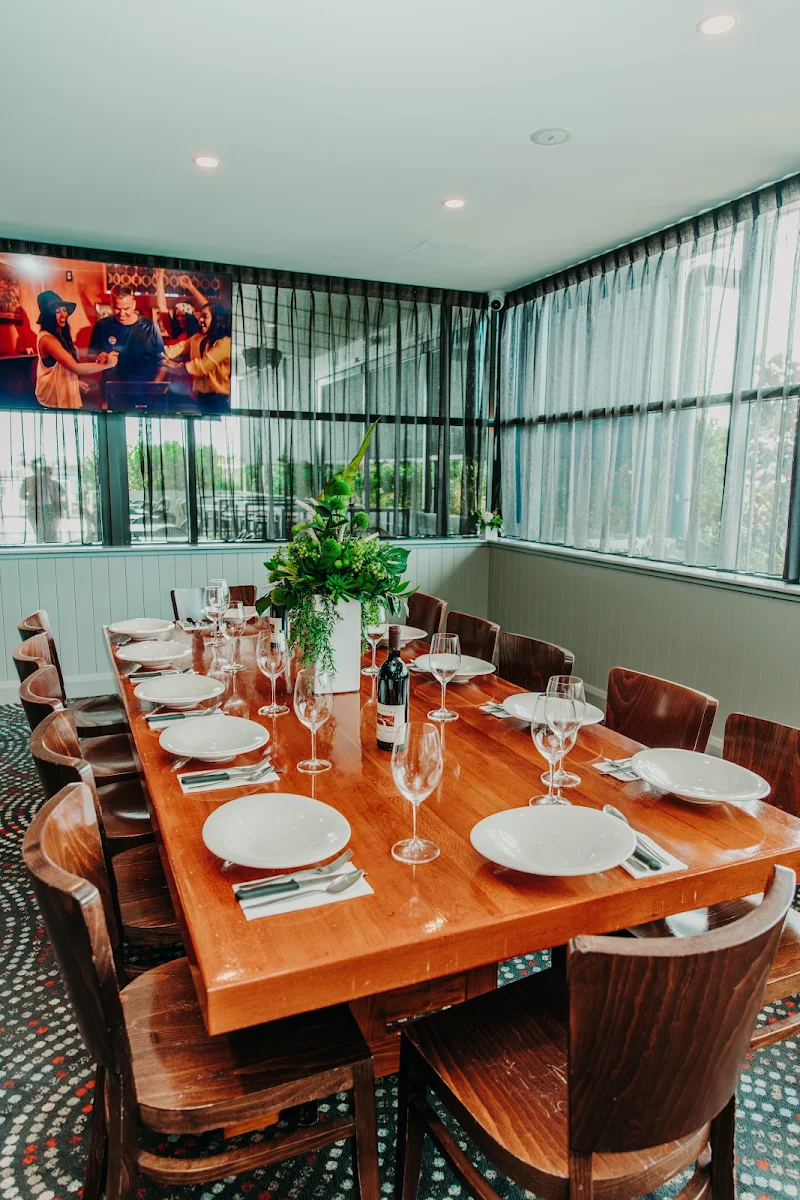 Vibe, Central Lane Hotel