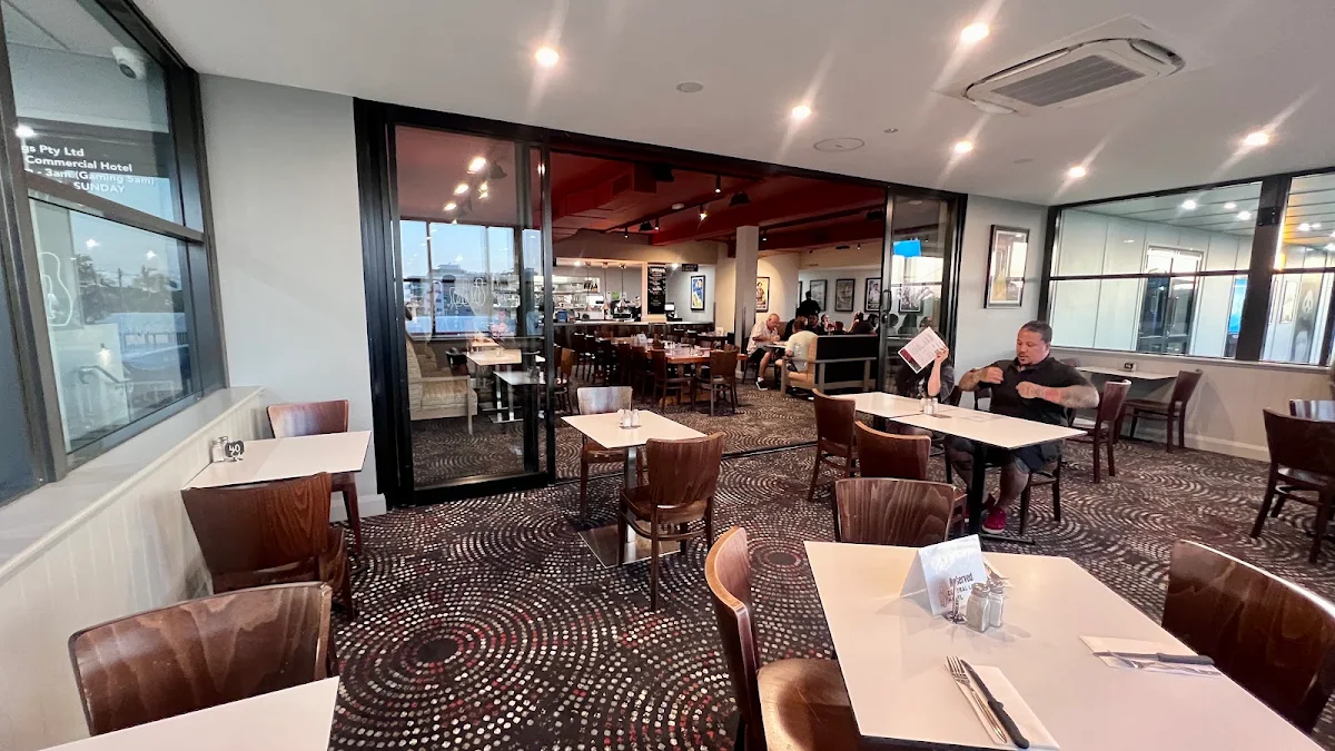 Vibe, Central Lane Hotel