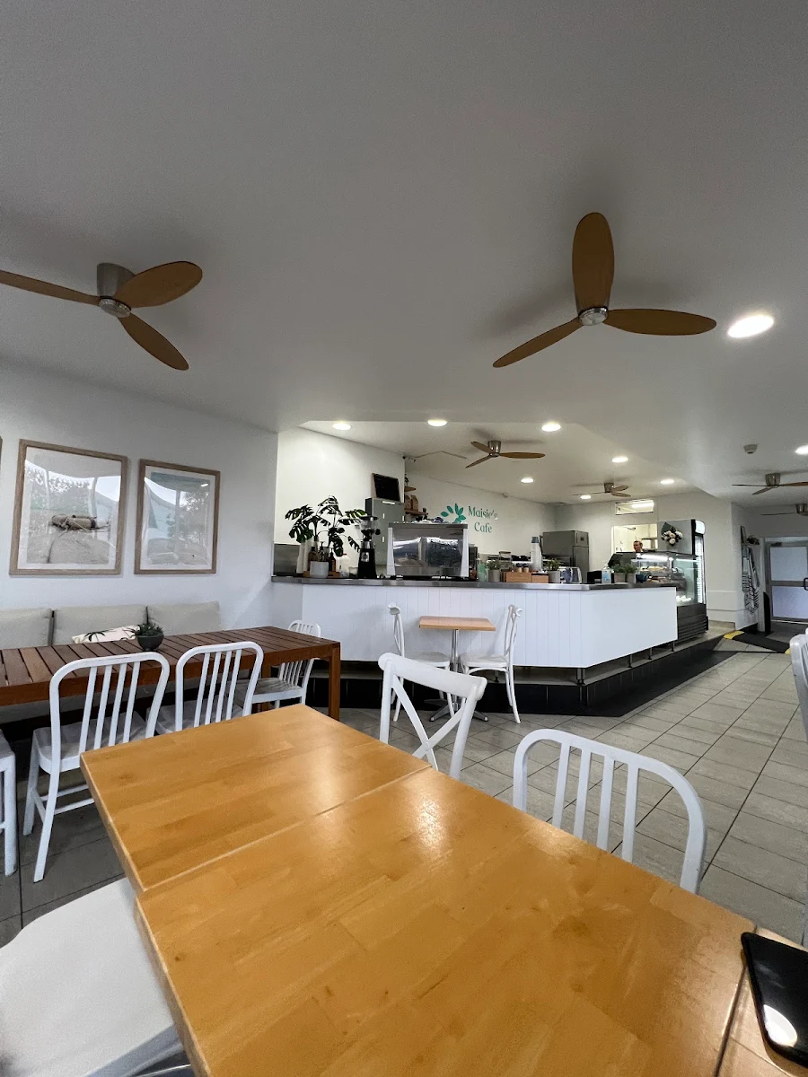 Vibe, Maisie’s Cafe