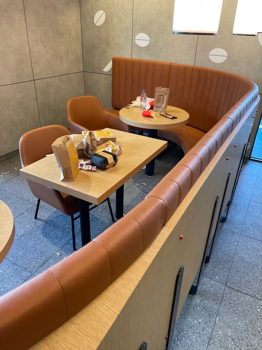 Vibe, McDonald's Fountain Gate