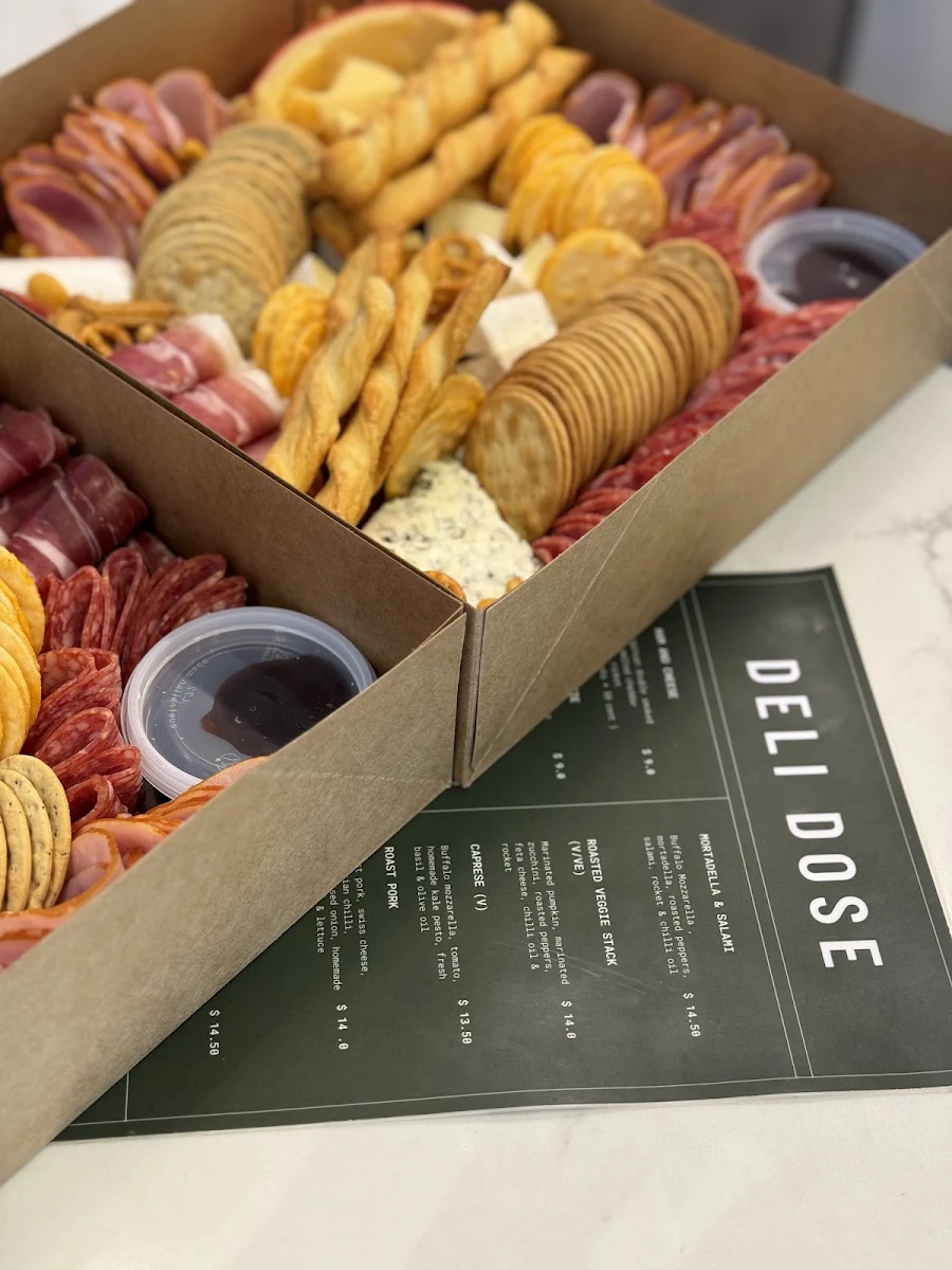 Menu, Deli Dose