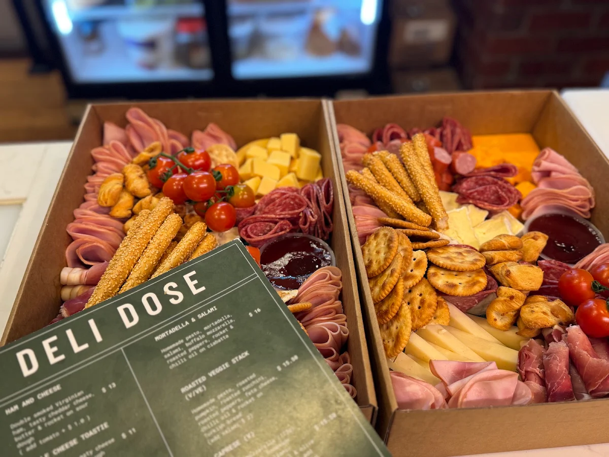 Menu, Deli Dose