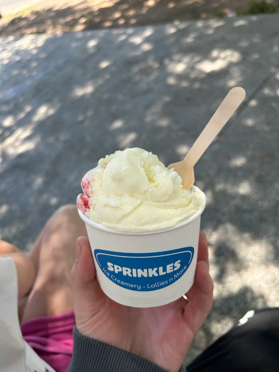 Food & drink, Sprinkles Ice Creamery