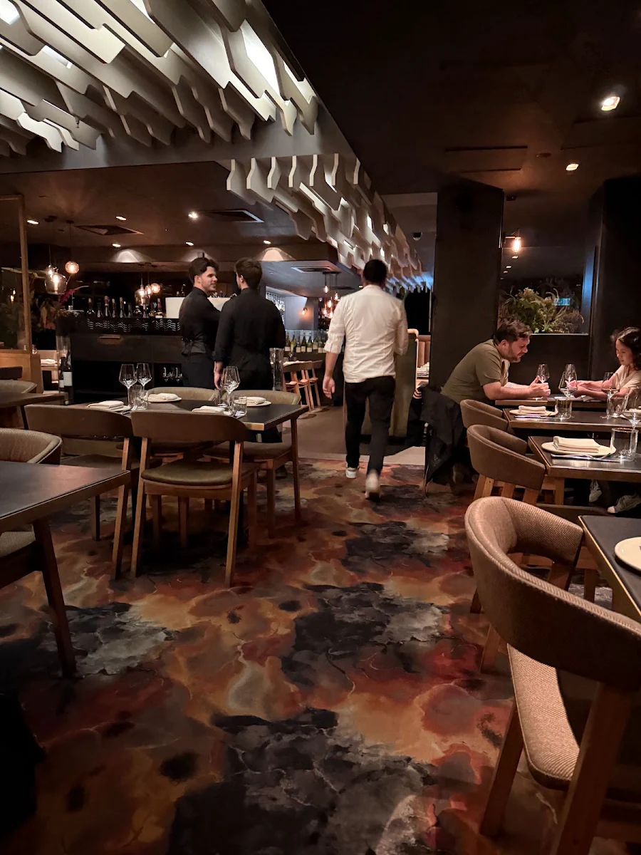 Vibe, Maha Restaurant