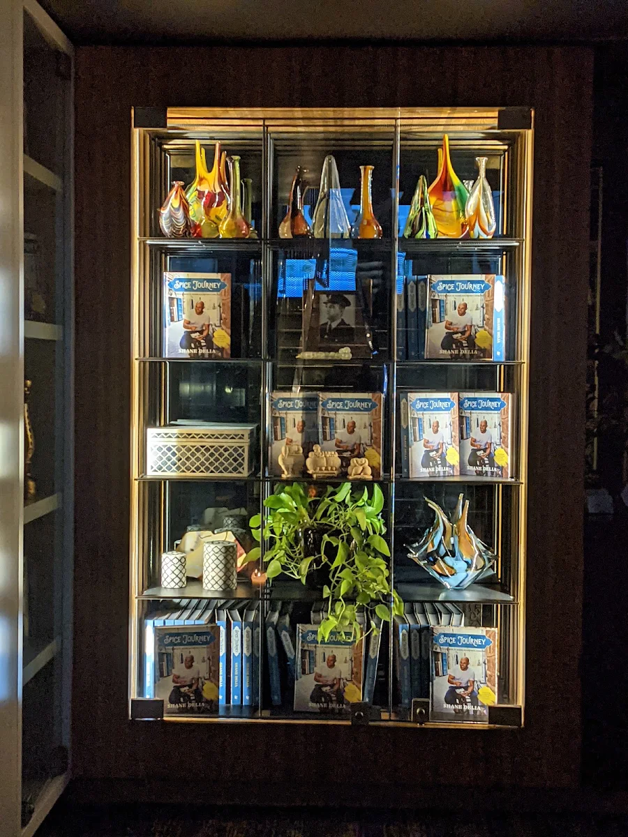 Vibe, Maha Restaurant