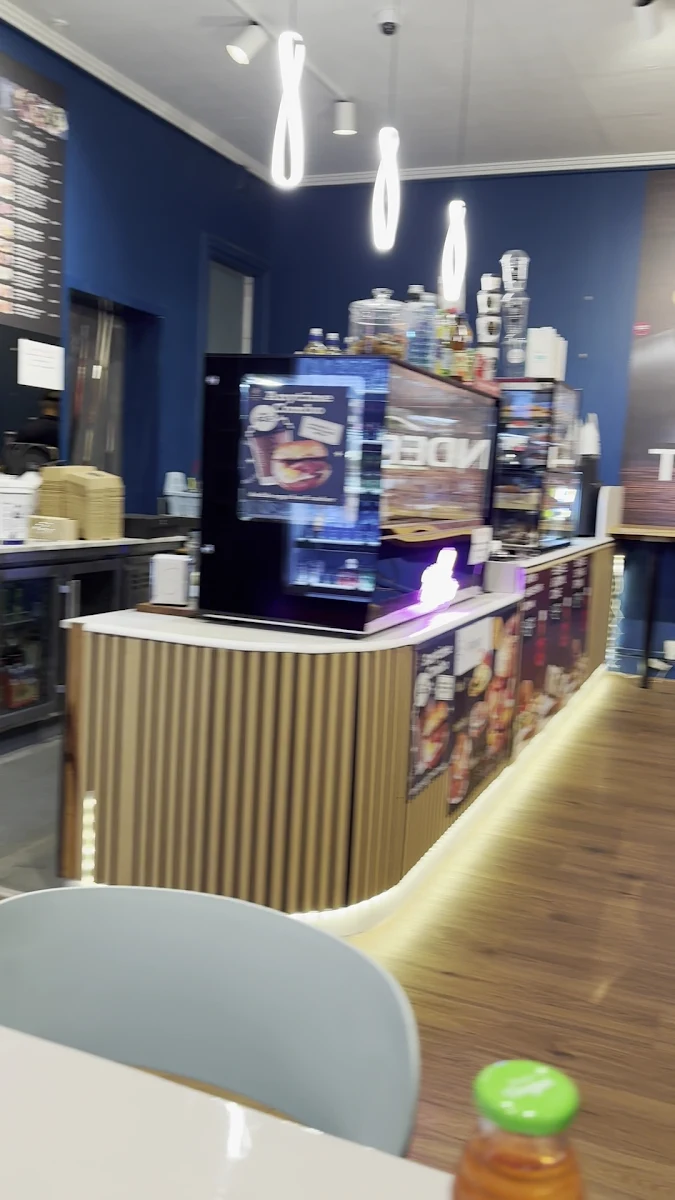 Vibe, Thunder Eatery & Cafe