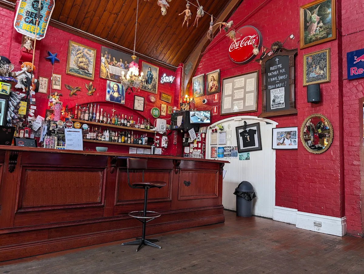 Vibe, Beav's Bar
