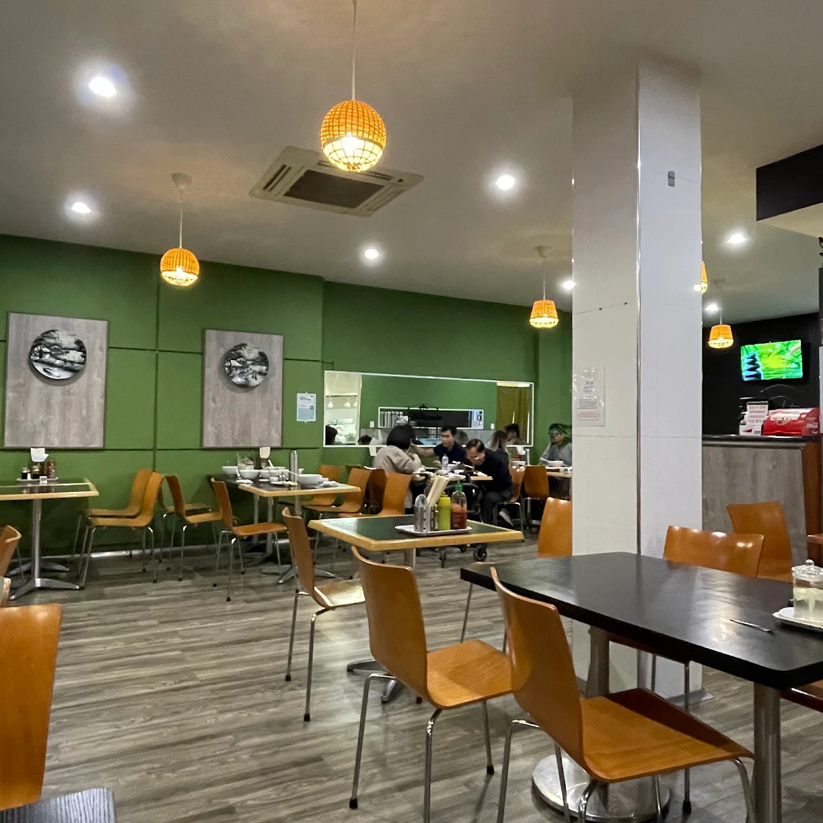 Vibe, Phong Dinh Noodle House