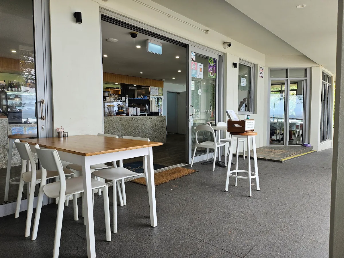 Vibe, Austi Beach Cafe