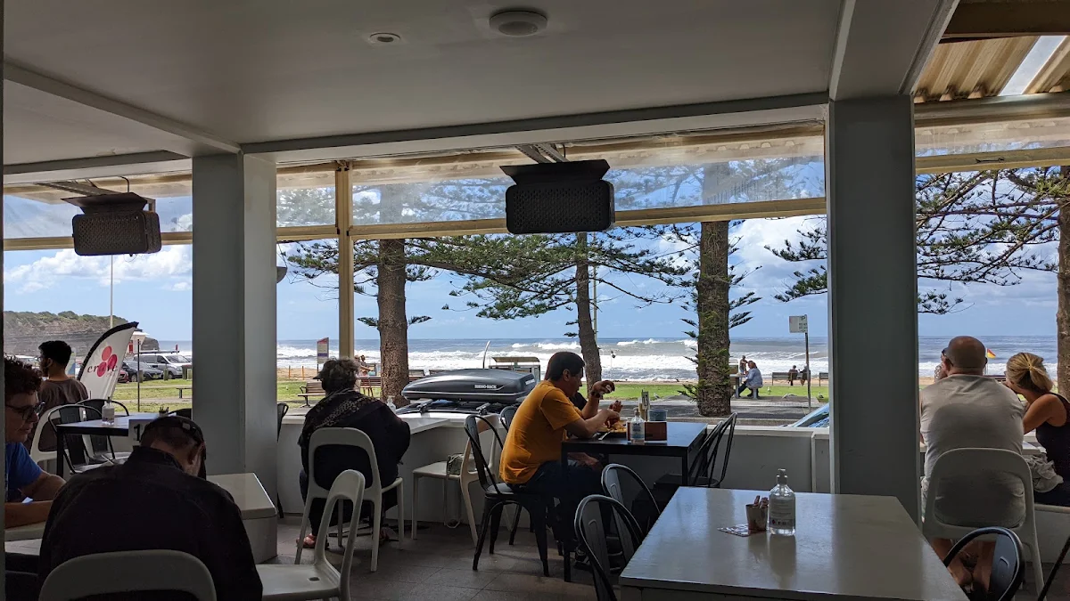 Vibe, Austi Beach Cafe