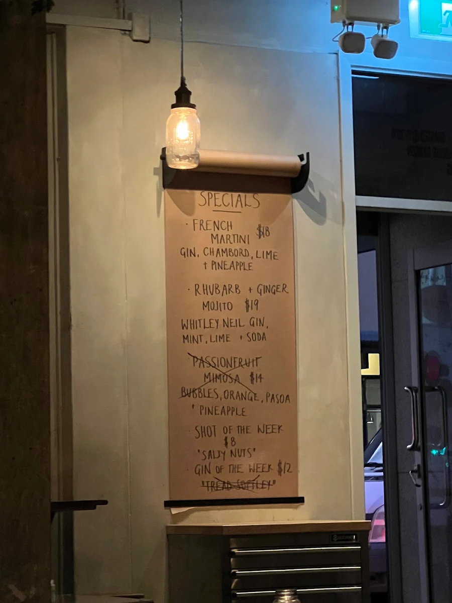 Menu, Juniper Bar