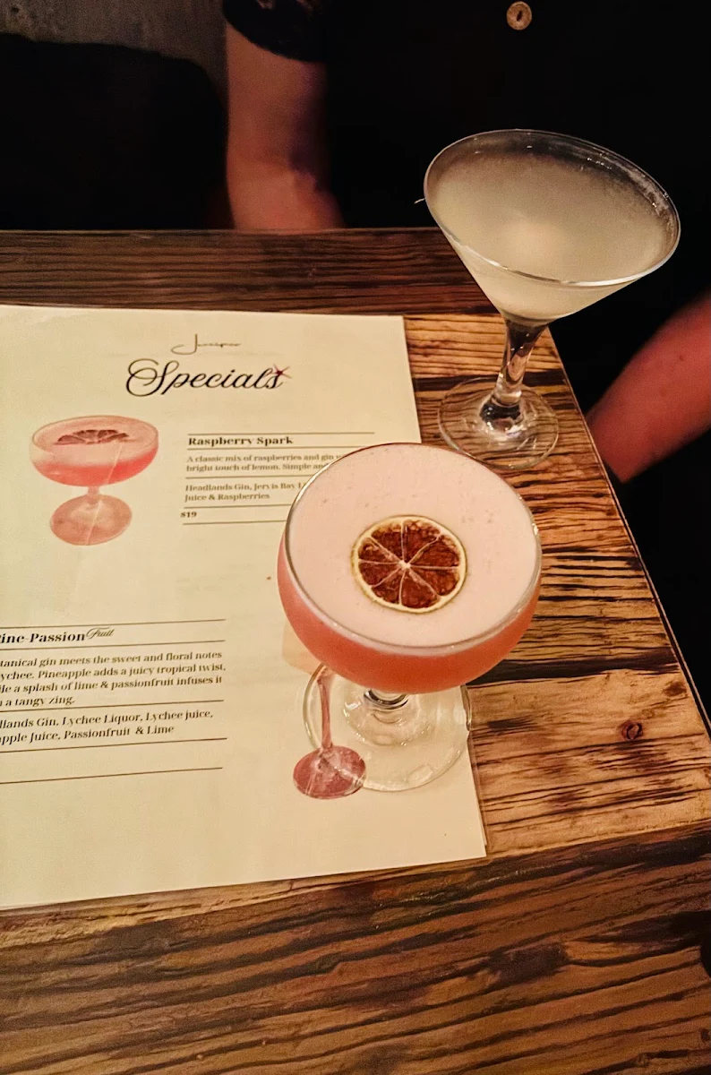 Menu, Juniper Bar