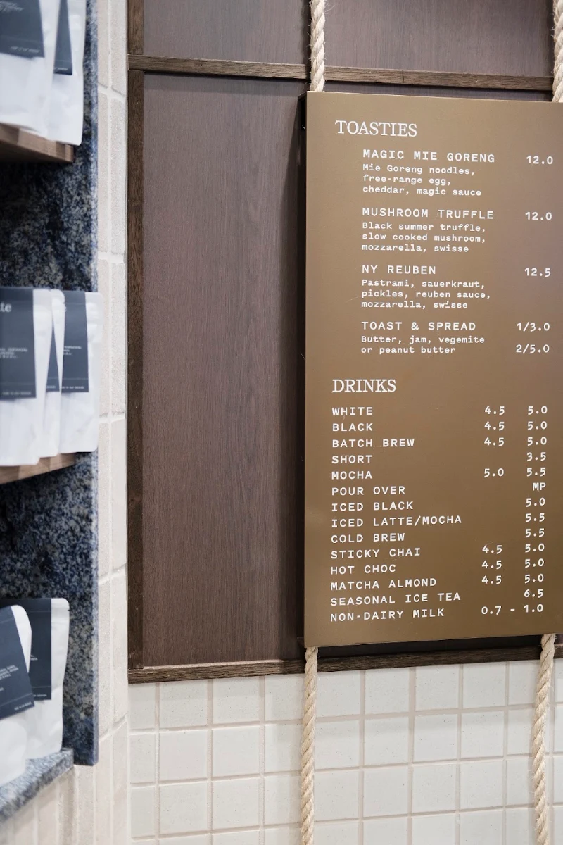 Menu, Dutch Smuggler coffee Qvb