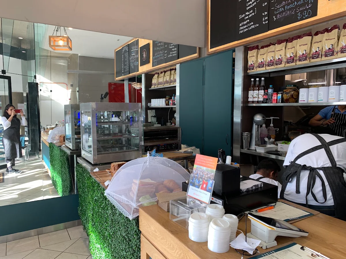 Vibe, Chandos cafe