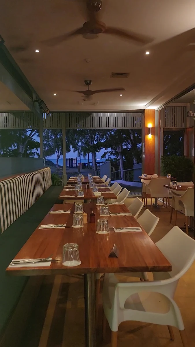 Vibe, The Deck Airlie Beach