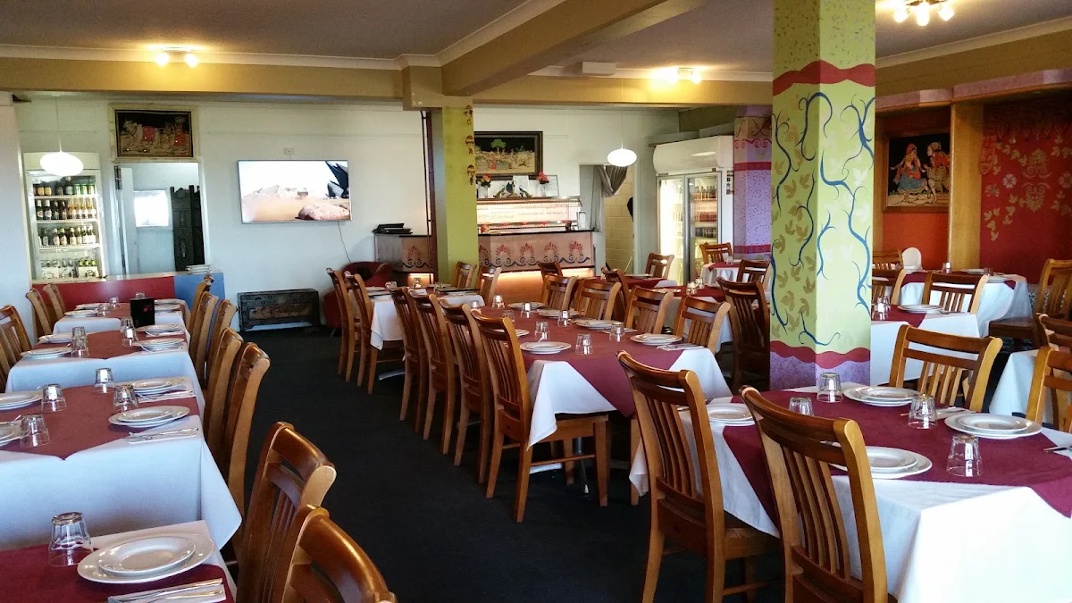 Vibe, India Gate on the Bay
