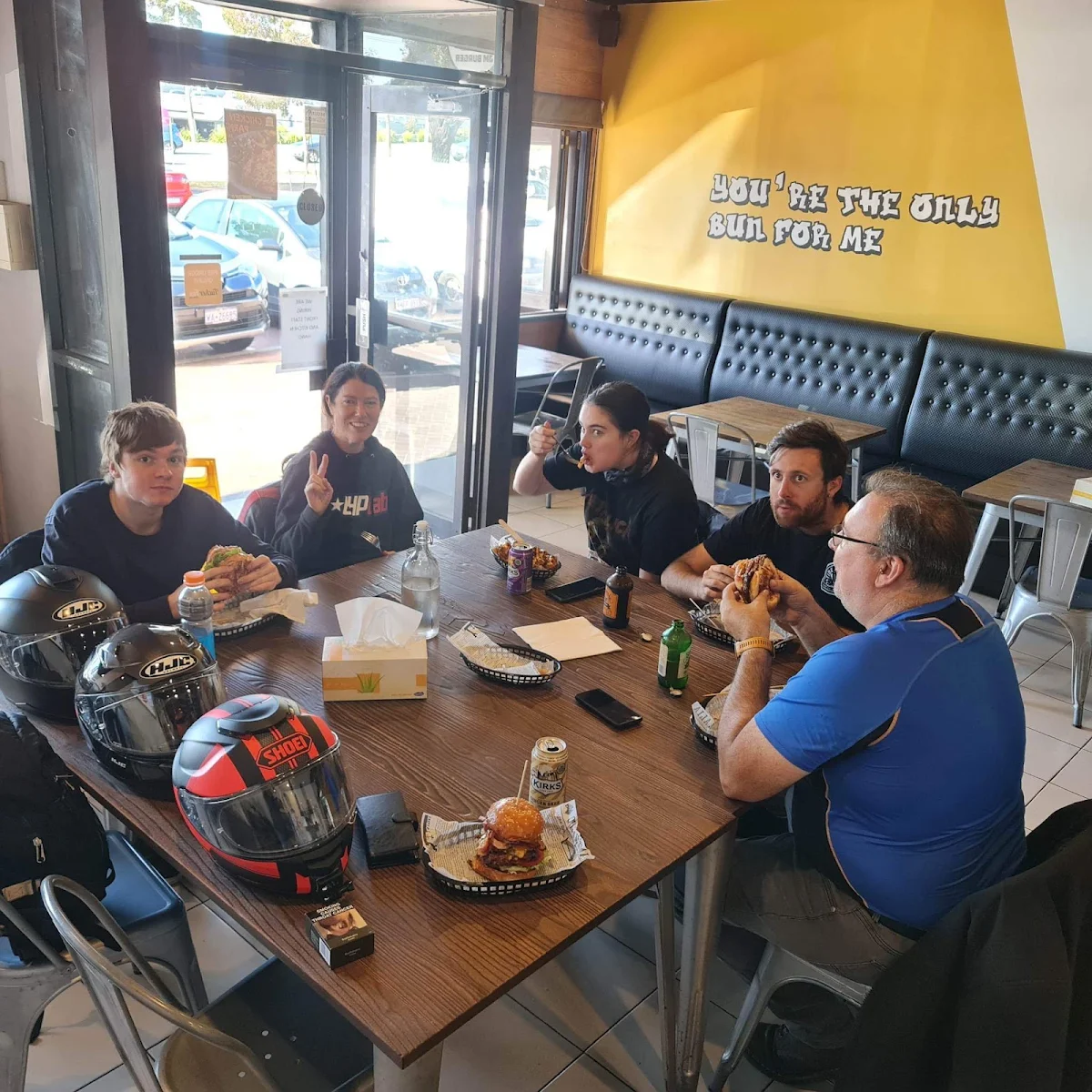 Vibe, JM Burgers Willagee