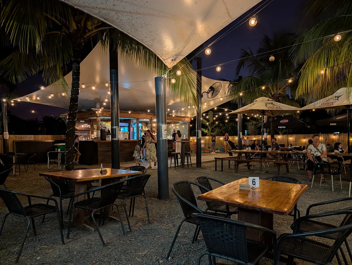 Vibe, Chilly's Pizza & Trattoria