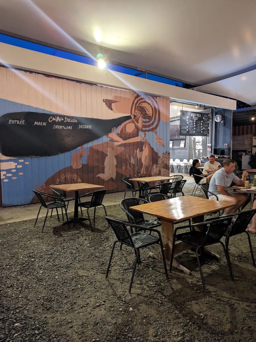 Vibe, Chilly's Pizza & Trattoria