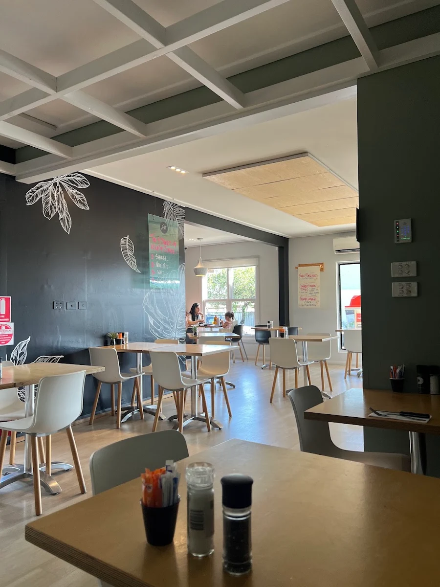 Vibe, Elatte Cafe