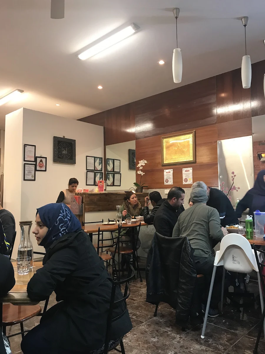 Vibe, Mama Wong's Kitchen