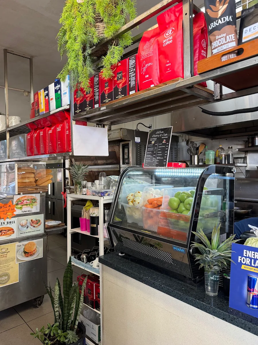 Vibe, LeBake Bakery & Cafe