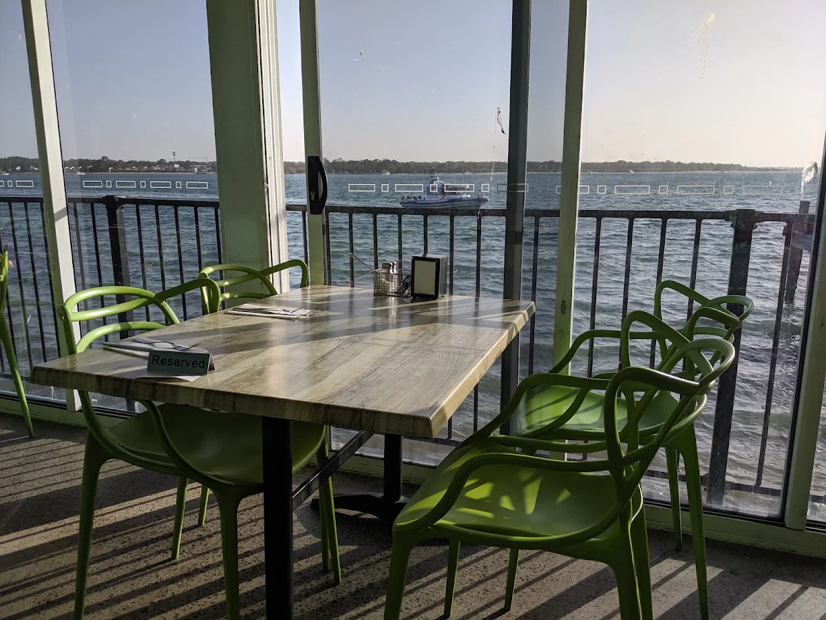 Vibe, Sylvan Beach Seafood Cafe