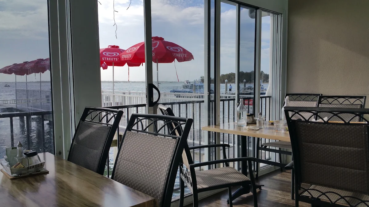 Vibe, Sylvan Beach Seafood Cafe