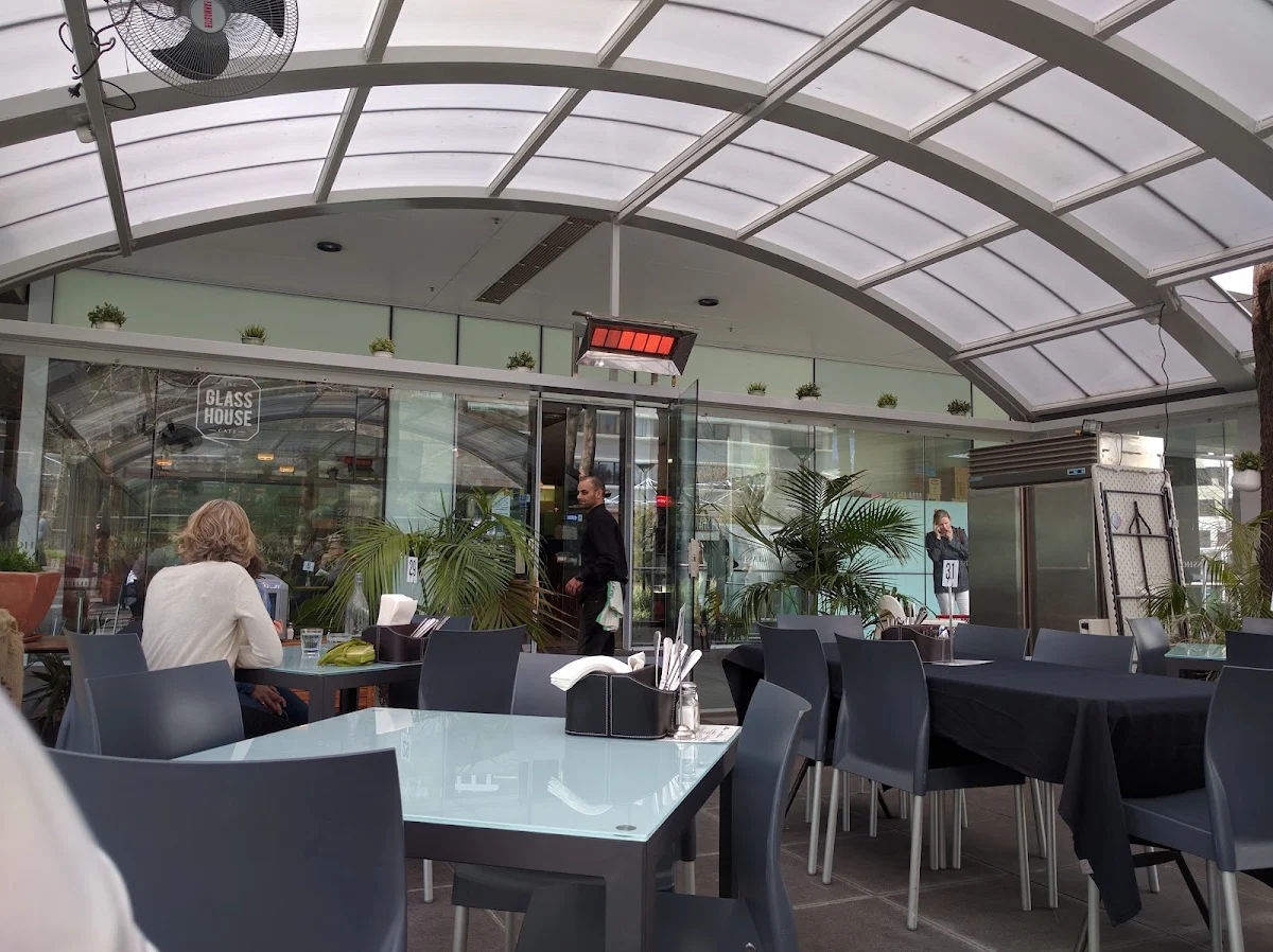 Vibe, The Glasshouse Cafe