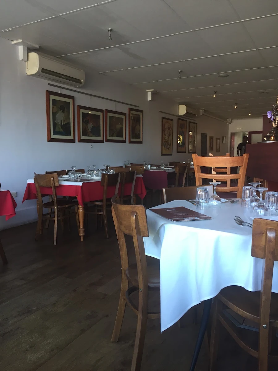 Vibe, Divas Tandoori Indian restaurant