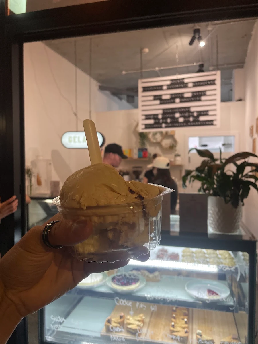 Vibe, 13 Bees Bakery