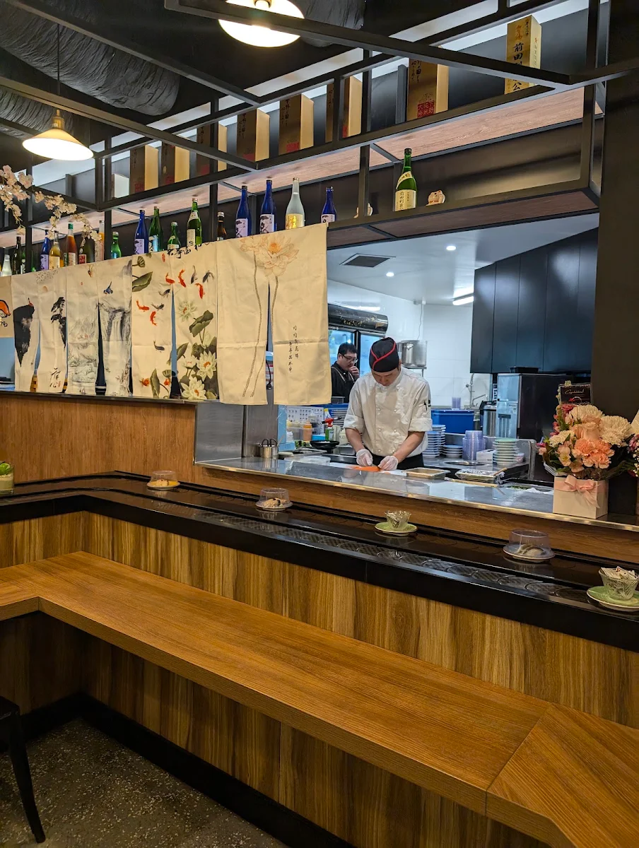 Vibe, Ougi Kaiten Sushi