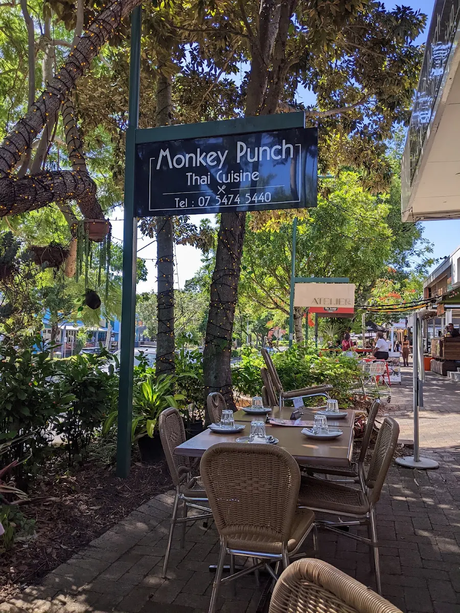 Vibe, Monkey Punch Thai Cuisine