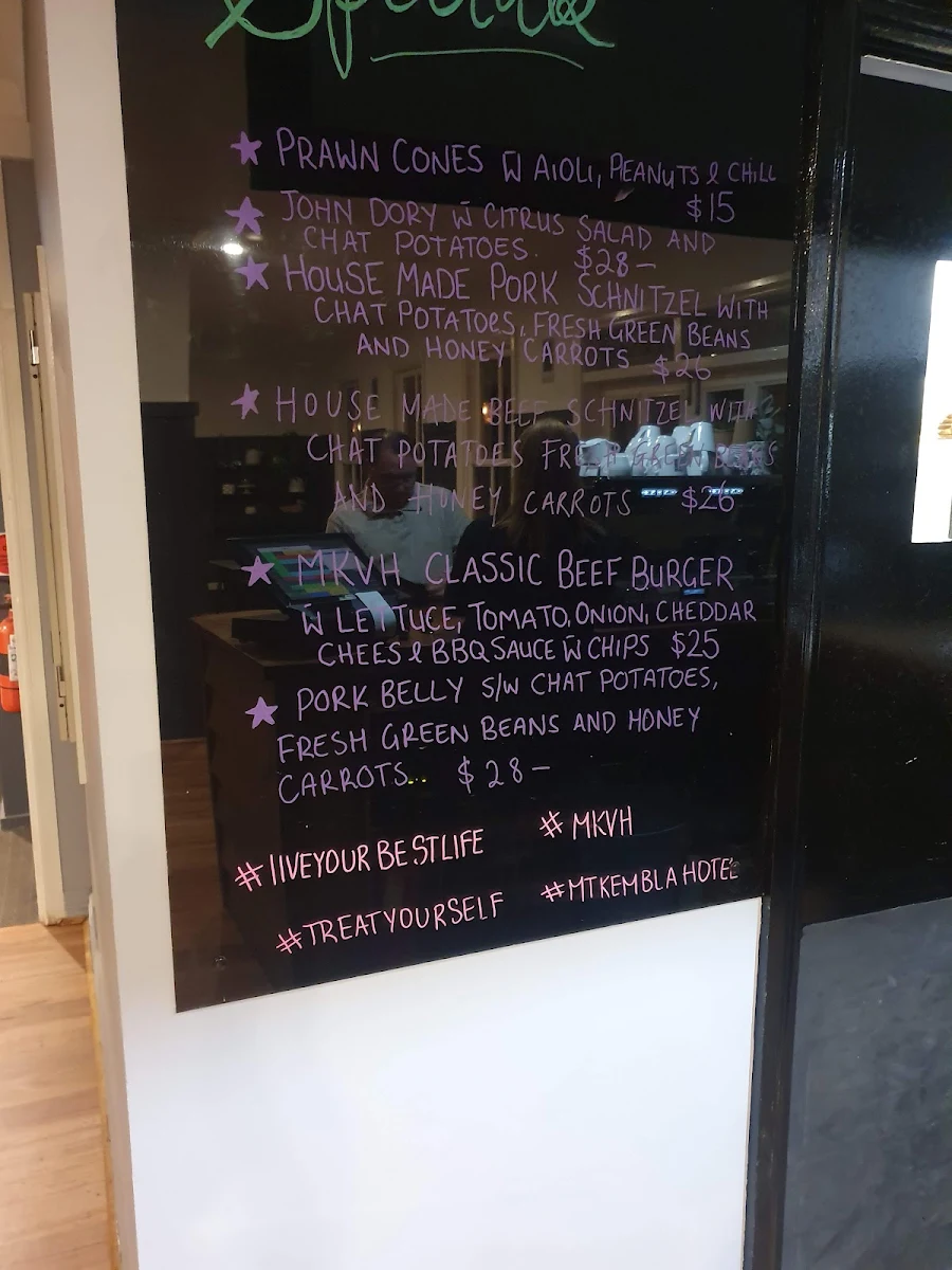 Menu, Mount Kembla Village Hotel