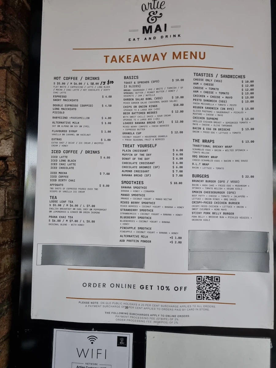 Menu, Artie & Mai