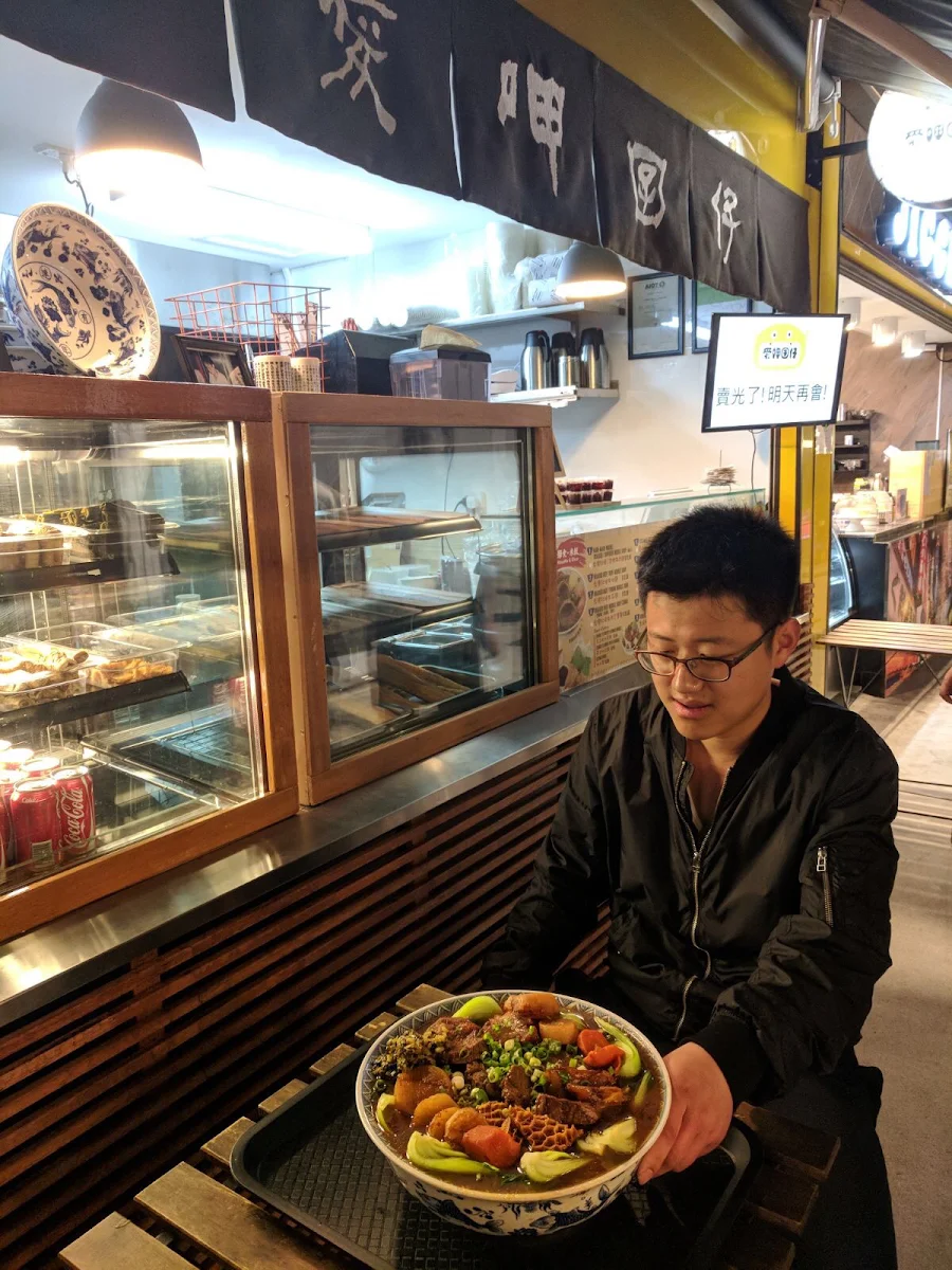 Vibe, Hungry Paulie 愛呷囝仔