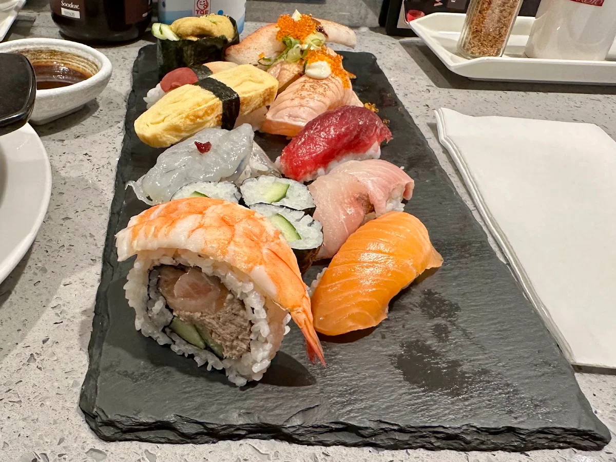 Food & drink, Makoto Sushi Bar