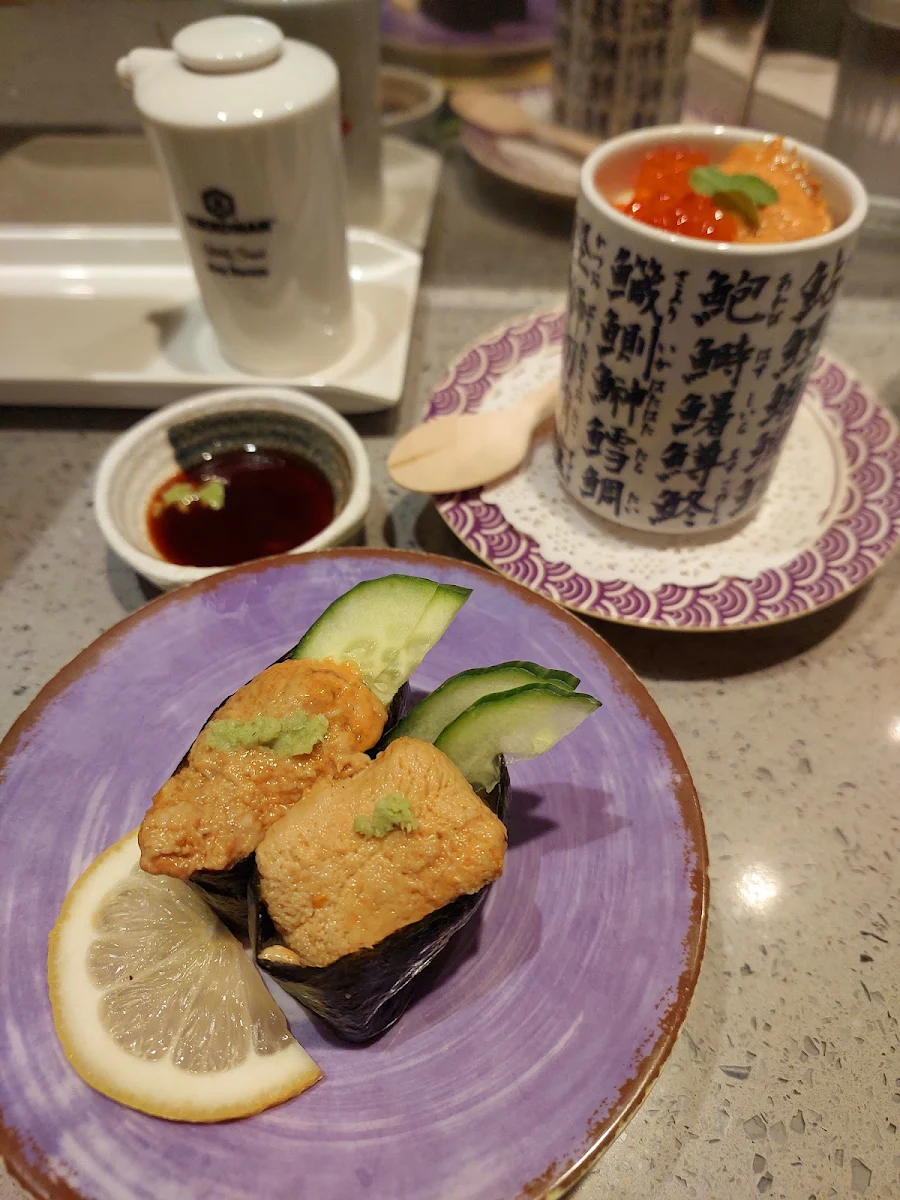 Food & drink, Makoto Sushi Bar