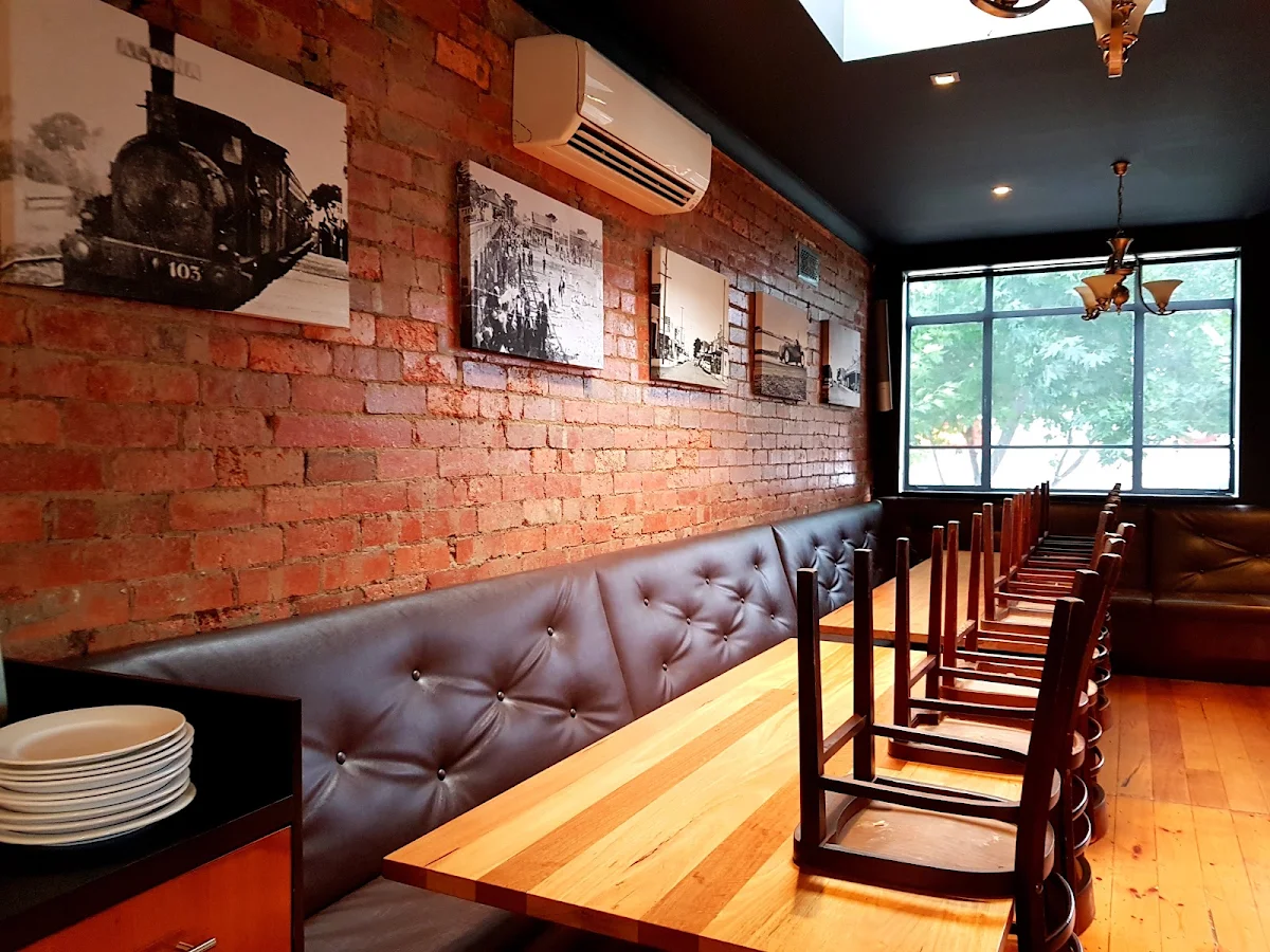 Stella Pizza Altona cover