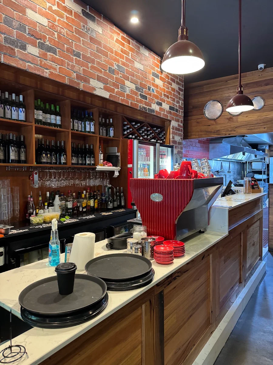 Vibe, Stella Pizza Altona